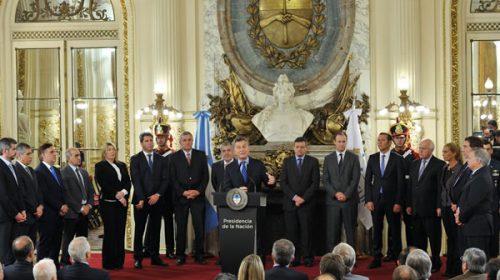 Macri firmó acuerdo energético con gobernadores y dijo que espera inversiones por u$s 20.000 millones al año
