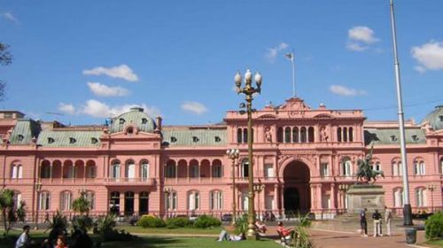 Según un relevamiento, desde que asumió Macri aumentó en un 25% la estructura del Estado Según un relevamiento, desde que asumió Macri aumentó en un 25% la estructura del Estado