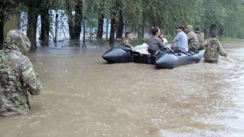 Dos muertos y más de 10.000 evacuados por temporales en 11 provincias
