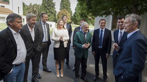 Macri firmará con gobernadores un acuerdo para la modernización del Estado Macri firmará con gobernadores un acuerdo para la modernización del Estado