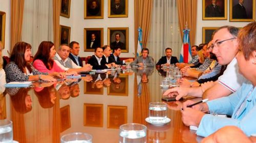 El gobierno recibe a los gremios docentes para discutir nueva oferta salarial El gobierno recibe a los gremios docentes para discutir nueva oferta salarial