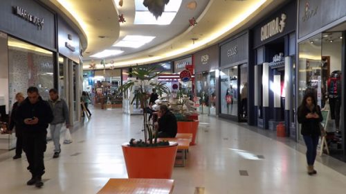 En febrero, se profundizó caída de las ventas en súper y shopping