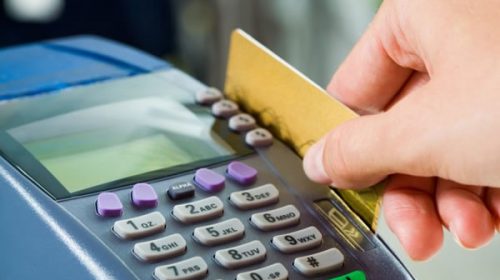 Consumo: se desaceleraron los pagos con débito y se desplomaron las cuotas