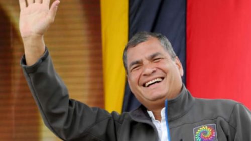 Ex presidente Correa salió del hospital tras cuatro días de tratamiento