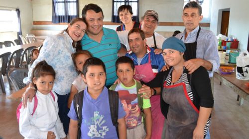 Incorporan a jóvenes con discapacidad en el trabajo de comedores escolares