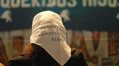 Las Madres convocan a llevar pañuelos blancos a la marcha contra el 2×1