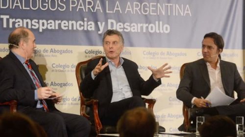 Macri atacó a Gils Carbó: “Tira continuamente cortinas de humo”