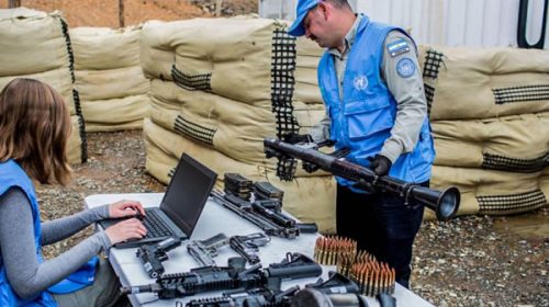 Las FARC escenifican el fin de la violencia con la entrega del 60% de sus armas