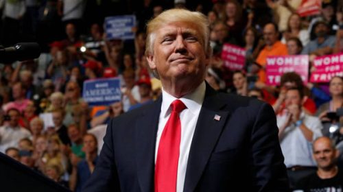 Trump quiere que el muro con México sea un panel solar