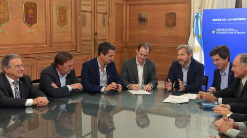 Bordet rubricó contratos para obras en Concordia y Paraná por más de 700 millones de pesos