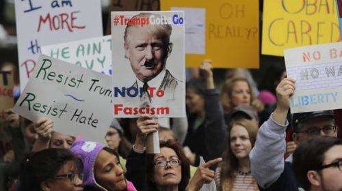 La Corte de EEUU autorizó parcialmente veto migratorio de Trump