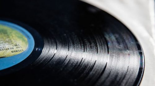 Música: la empresa Sony va a relanzar la producción de vinilos