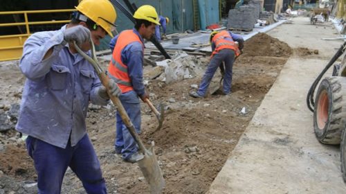 La obra pública tracciona con fuerza mientras la privada se recupera con lentitud