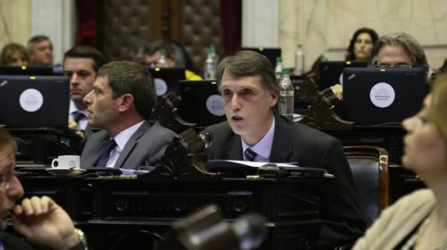 Fracasó intento de tratar el proyecto para que el Congreso autorice la toma de deuda