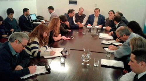 El gobierno se reúne con gremios estatales: Se espera una nueva oferta salarial