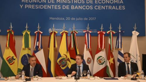 Mercosur: Dujovne defendió el aumento de la deuda externa