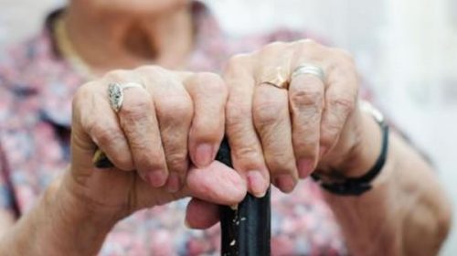 Desde el Gobierno explicaron un posible plan para subir la edad jubilatoria