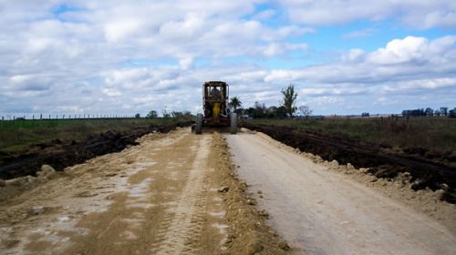 Prosigue la reparación de la red caminera afectada por la lluvia