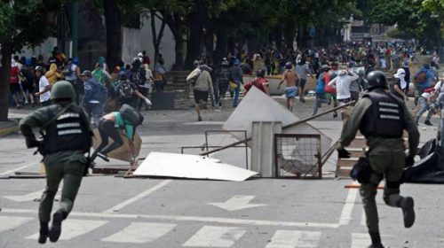 Maduro prohíbe las protestas que afecten a la Asamblea Constituyente