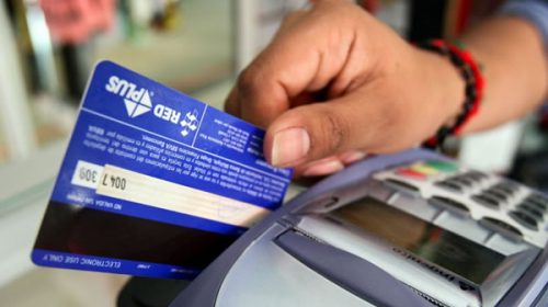 La destrucción del consumo: cayeron las ventas con tarjetas