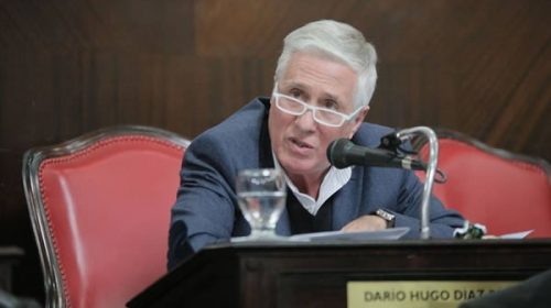 Buscan crear una canasta básica de medicamentos