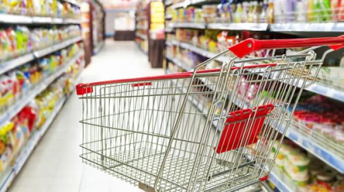 Una familia necesitó $14.800 en junio para no caer en la pobreza