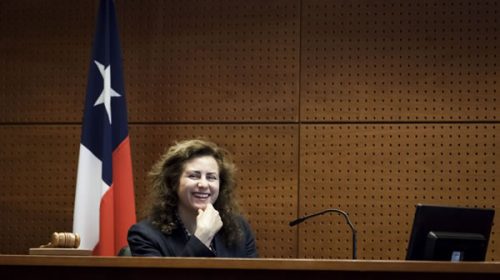 La Justicia chilena concede por primera vez a un padre gay la custodia de sus mellizos