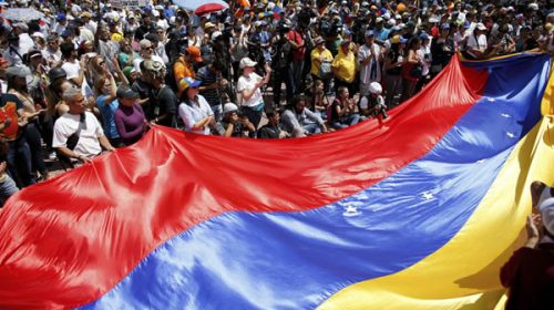 Inscripción exprés de candidatos para gobernadores en Venezuela