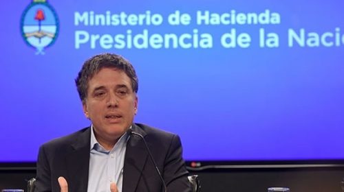 Para Dujovne, la suba del dólar no va influir en los precios internos