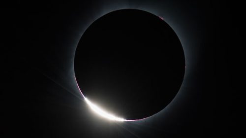 Millones de personas vieron en EEUU el primer eclipse solar total