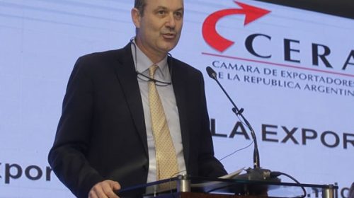 Sturzenegger admitió que el BCRA podría elevar las tasas para cumplir con la meta de inflación