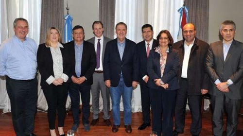 Gobernadores PJ se blindan hoy ante demanda de Vidal