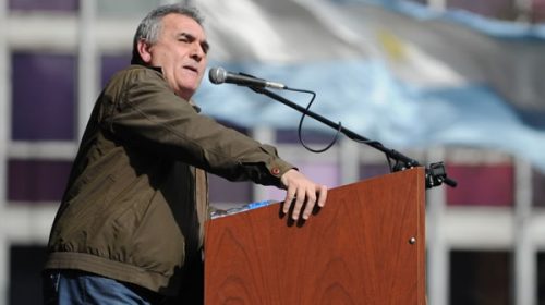 Schmid instó a Macri a “abrir un poco más el oído”
