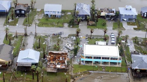 Dos explosiones en una planta química de Texas tras el paso de ‘Harvey’