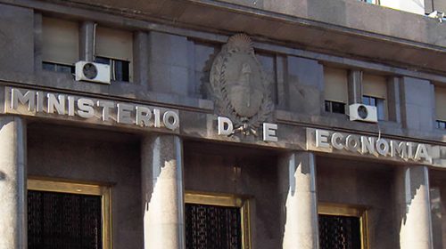 Advierten que alto endeudamiento aumenta el riesgo argentino