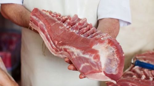 Alerta sobre los riesgos de importar carne de cerdo
