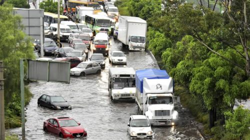 Las fuertes lluvias provocan inundaciones en el sur y el oeste de la Ciudad de México