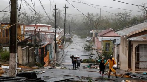 El huracán María arruina miles de viviendas en Puerto Rico, aún en alerta roja por inundaciones
