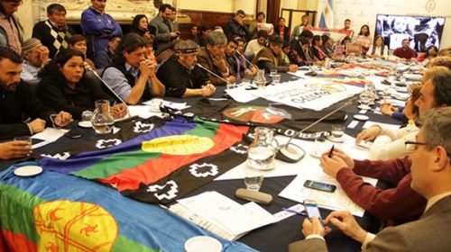 Diputados se comprometieron a prorrogar ley que suspende desalojos de tierras indígenas