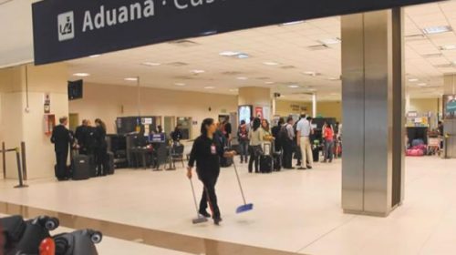 AFIP desarrolla una app para pagar desde el celular el arancel de las compras en viajes al exterior