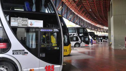 Comenzó un paro de micros de larga distancia por tiempo indeterminado