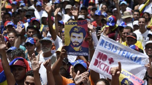 Venezuela: la oposición a Maduro se divide y debilita