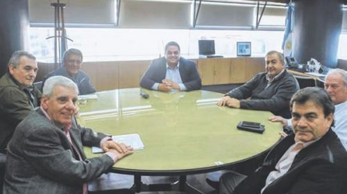 El Gobierno recibe a la CGT, en el primer capítulo de las reformas