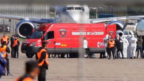 Llegó a Buenos Aires el avión con el cuerpo hallado en el río Chubut