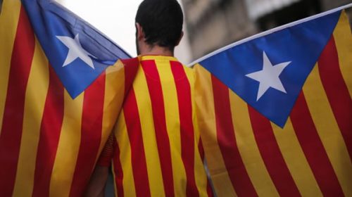 Cataluña avanza hacia la independencia y Rajoy envía al ejército para apoyo logístico