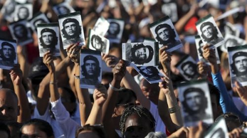 Cuba fustigó imperialismo de los EE. UU. en homenaje al Che