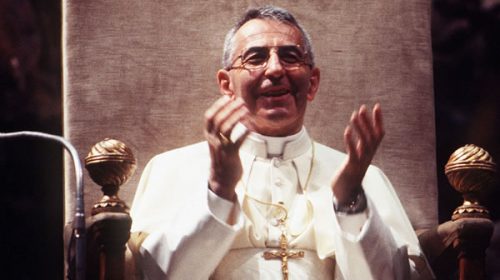 Francisco declaró “venerable” a Juan Pablo I y lo acercó a la santidad
