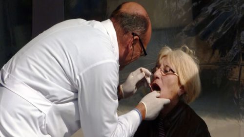 La provincia propicia la detección precoz del cáncer bucal con una actualización a profesionales odontólogos