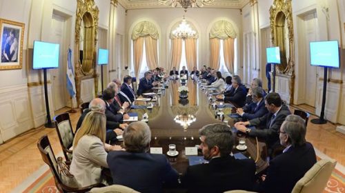 Suman la absorción de cajas previsionales a la oferta a gobernadores