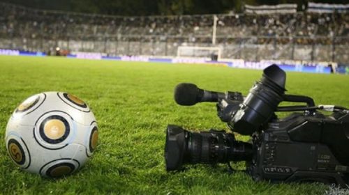 Clarín quiere ir por los derechos de televisación de los partidos de la Selección argentina